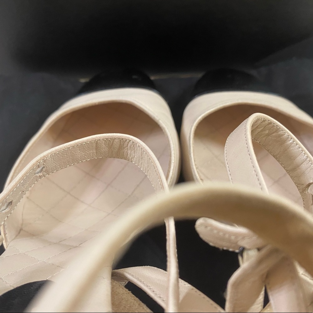 🆕 Chanel two tone strappy heels 💃 - Picture 6 of 9